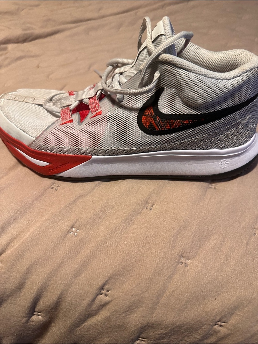 Nike Men's White and Red Athletic Shoes with Black Swoosh